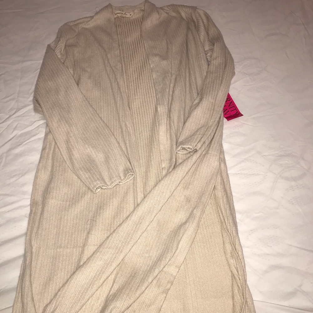 Cardigan - Picture 2 of 2